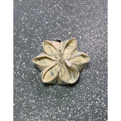 Kanzashi Hair Accessory - Cream Colored with Baby Blue Design