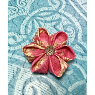 Kanzashi Hair Accessory - Japanese Style Fabric (Pink, Gold, and Cream Colored)